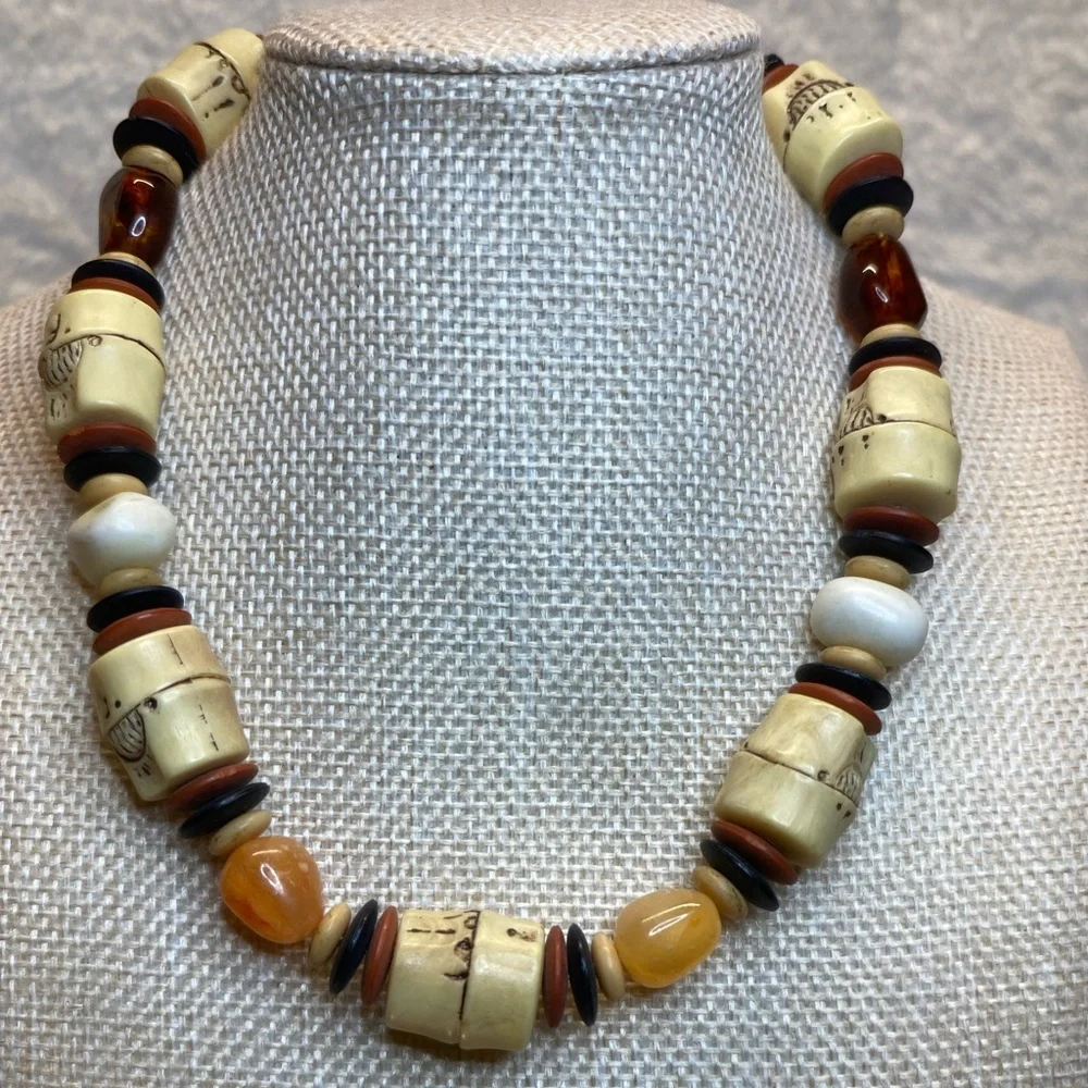 Vintage Tribal Mixed Media Choker Necklace Amber Wood Bone and Acrylic Beads 15” - Picture 9 of 13